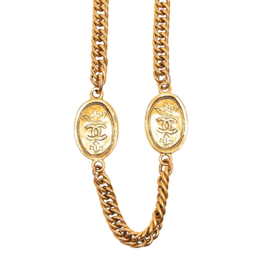 Pre-Loved Chanel CC Gold Plated Crown Medallion Station Necklace - Picture 2 of 5